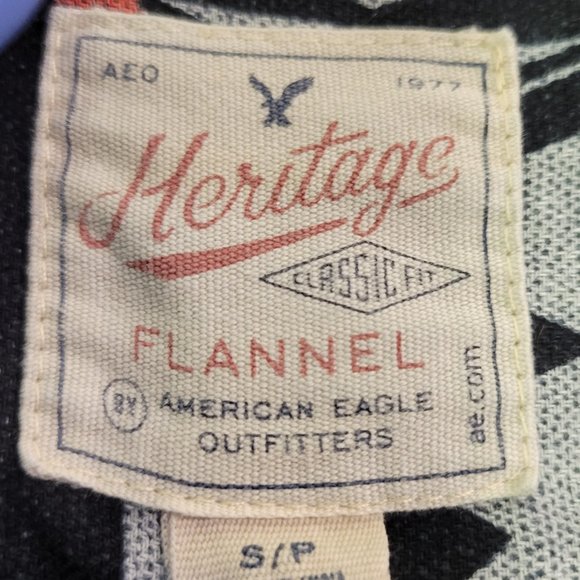 AMERICAN EAGLE HERITAGE FLANNEL SHIRT -SOUTHWESTERN PATTERN - LIKE NEW - Picture 6 of 6
